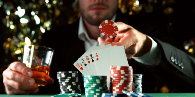 Thứ tự bài Poker rất quan trọng